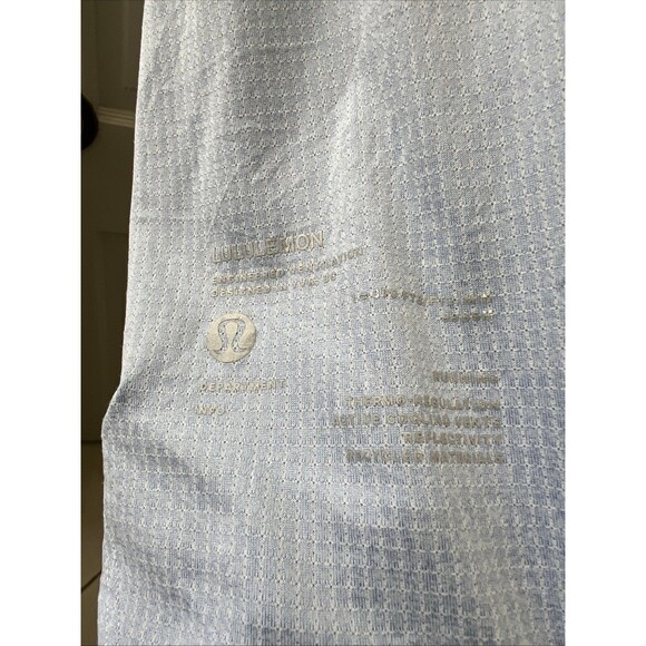 Lululemon Tank Top Size Medium Light Blue Lightweight Racerback Loose Fit - Picture 7 of 9